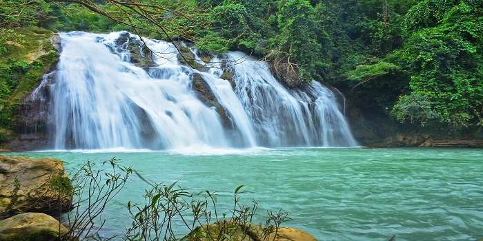 Chiêm ngưỡng vẻ đẹp thiên nhiên tại thác Chênh Vênh Quảng Trị-compressed